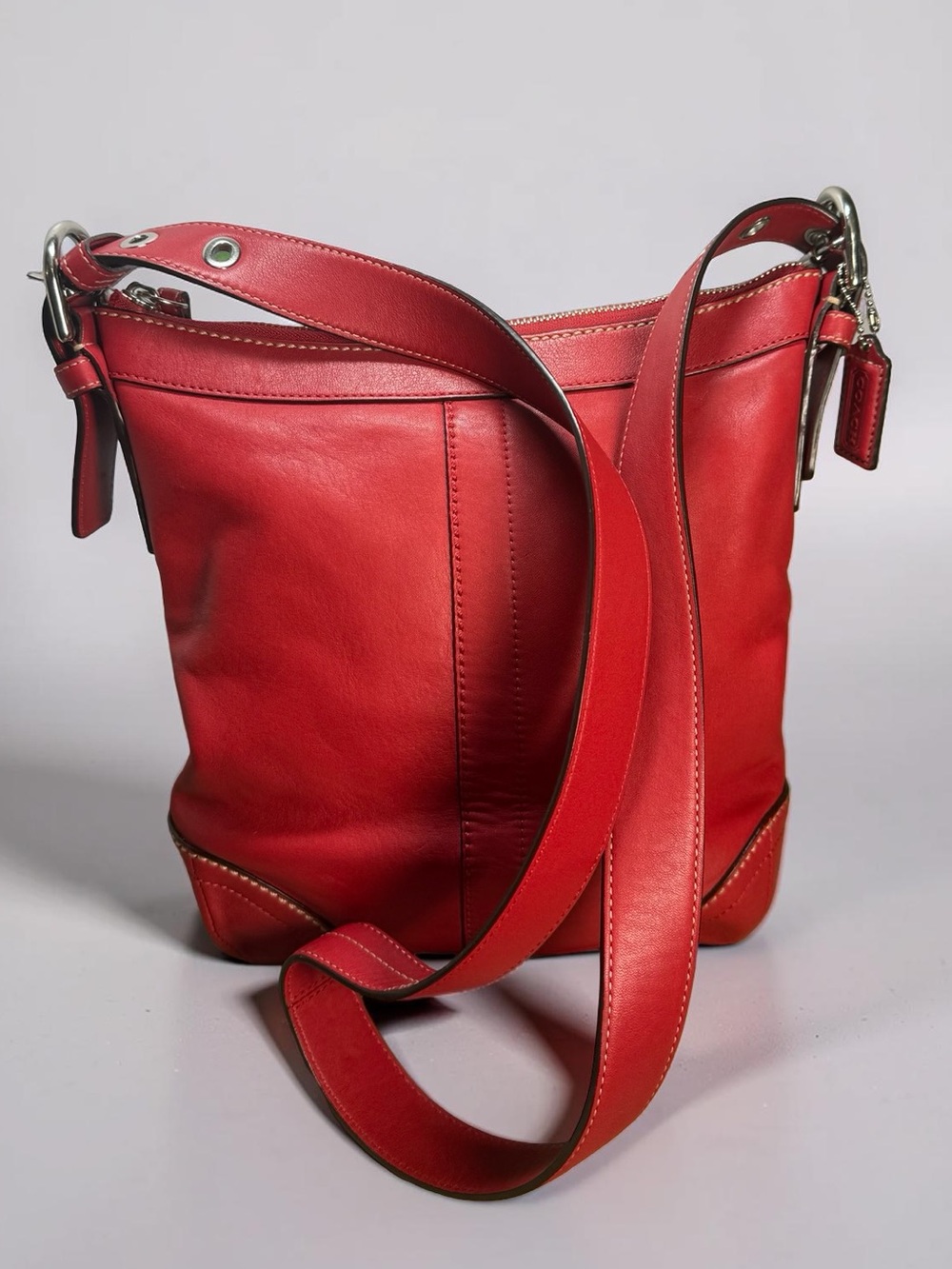 Coach Vintage Soho Lipstick Red Leather Crossbody Shoulder Bag F12320 EUC